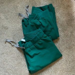 Livingston scrub pants small